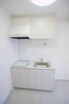 キッチン　別部屋参考写真となります