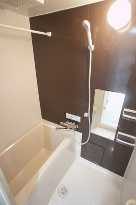 バス・シャワールーム　別部屋参考写真となります