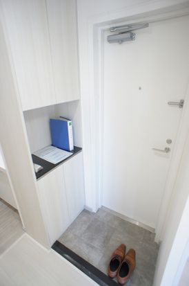 玄関　別部屋参考写真となります