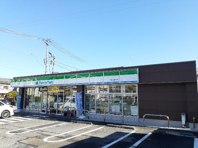 コンビニ　ファミリーマート大崎鹿島台店（コンビニ）まで800m
