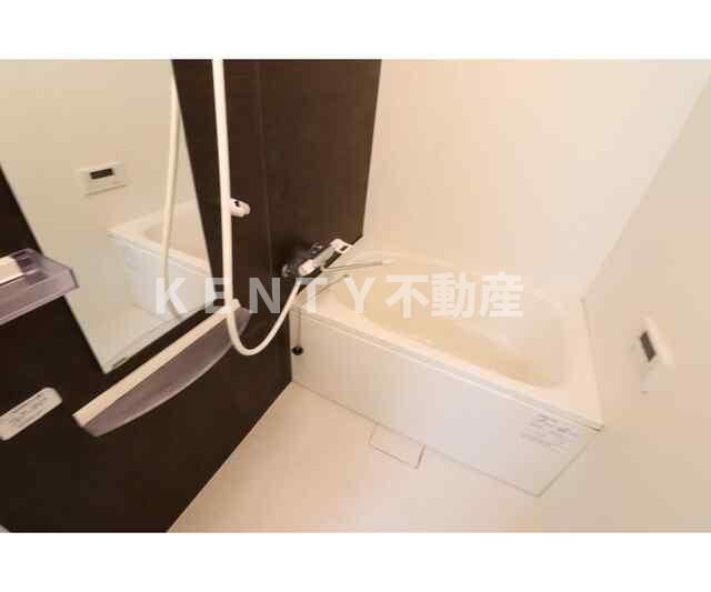 バス・シャワールーム　お風呂で日々の疲れを落としましょう