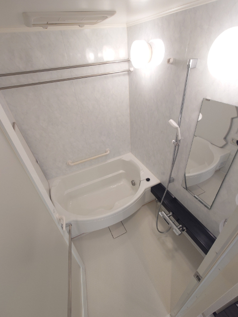 バス・シャワールーム　同タイプ