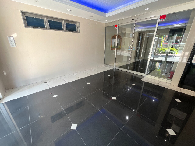 エントランス　エントランス