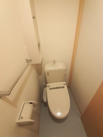 トイレ　トイレもきれいです