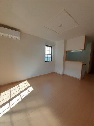 居室・リビング　こちらのリビングで趣味の時間をお楽しみください