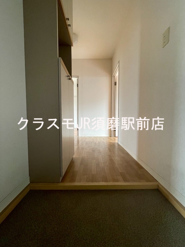 玄関　清潔感のある爽やかなトイレ。誰もがリラックスできる空間です。
