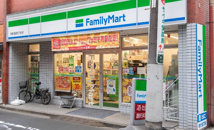 コンビニ　ファミリーマート中野沼袋四丁目店（コンビニ）まで528m