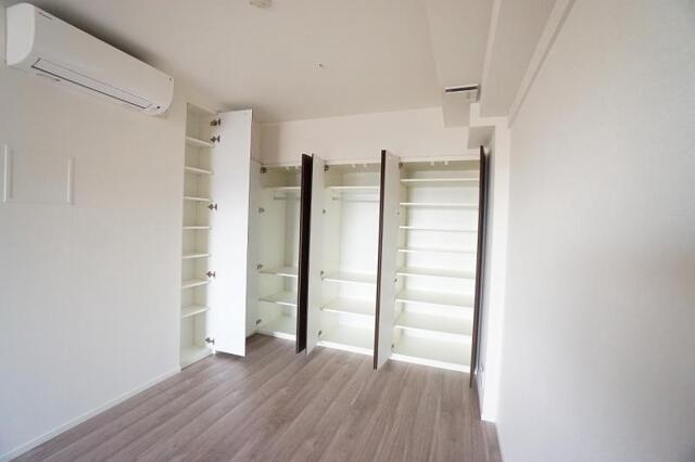 居室・リビング　収納