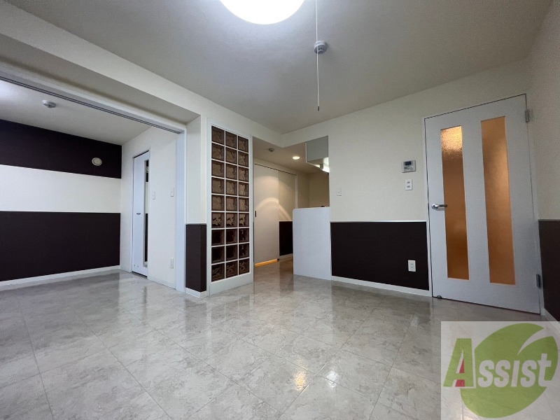 居室・リビング　広くてきれいなリビングです！快適に過ごせそうですね。