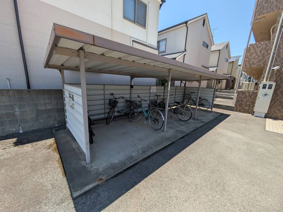 駐車場　駐輪場