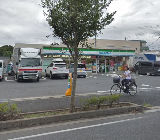 コンビニ　ファミリーマート 流山初石店（コンビニ）まで2696m