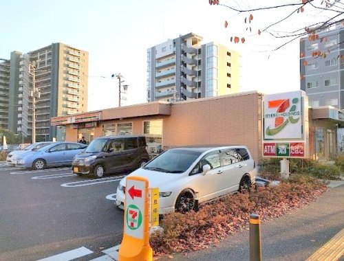 コンビニ　セブンイレブン 流山おおたかの森駅東口店（コンビニ）まで2756m