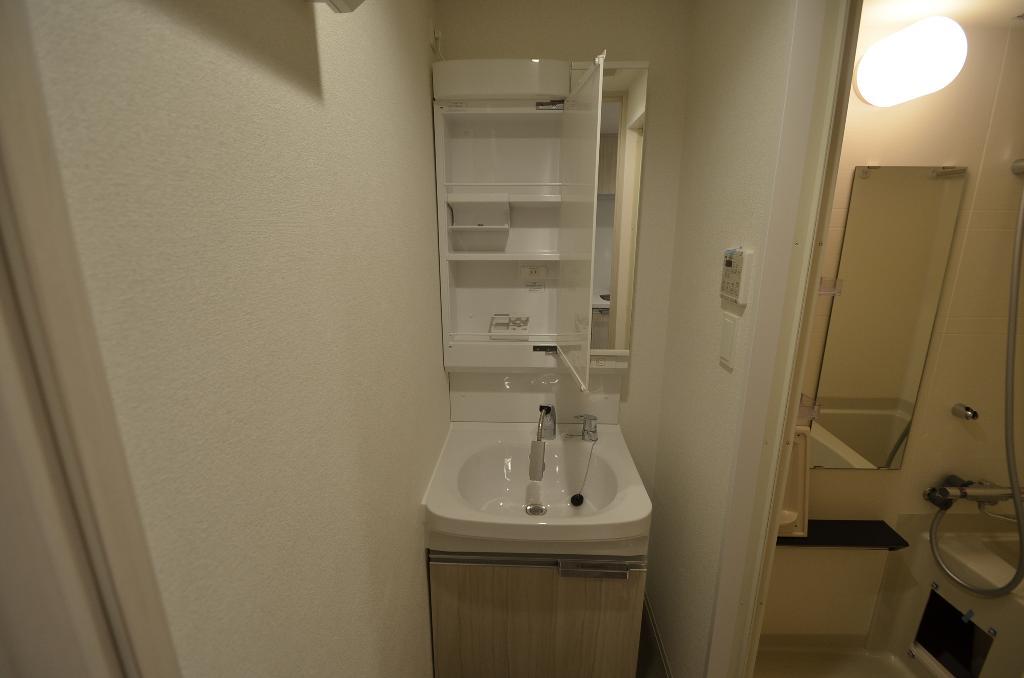 洗面設備　洗髪洗面化粧台