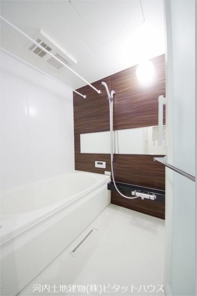 バス・シャワールーム　追い焚き・浴室乾燥機付き