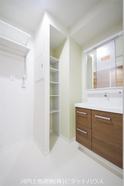 洗面設備　洗髪洗面化粧台