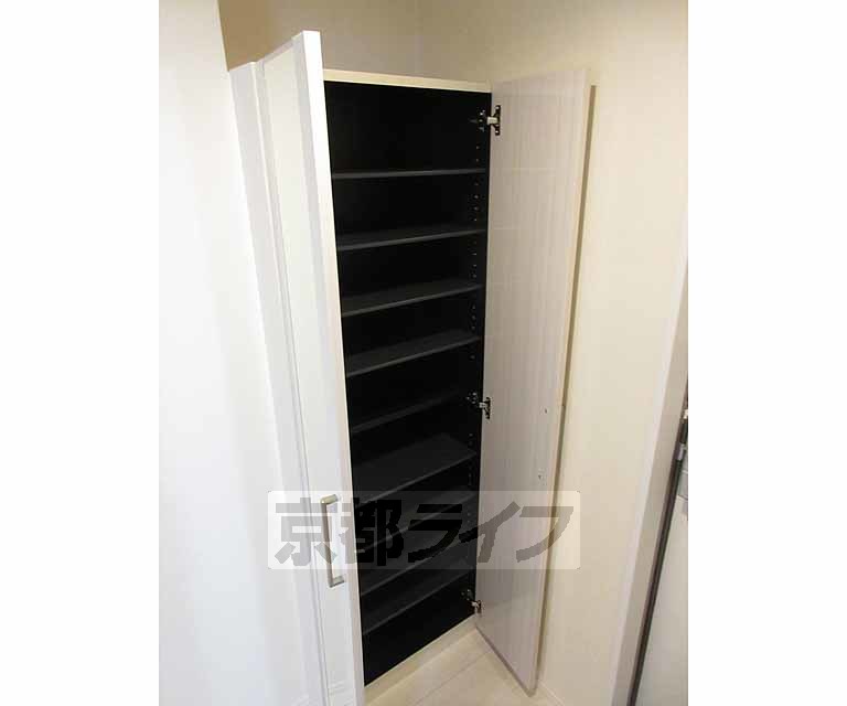 玄関　シューズボックス