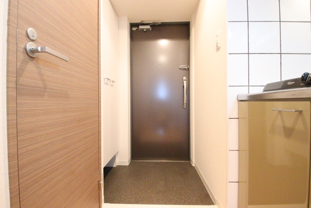 玄関　※別号室の参考写真です※