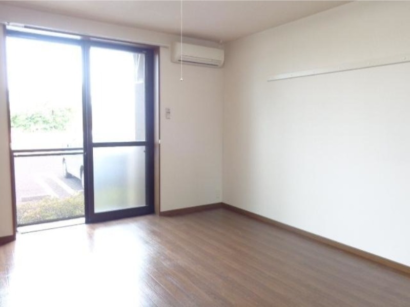 居室・リビング　図面と現状に相違がある場合には現状を優先