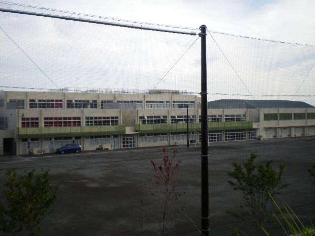 小学校　横浜市立美しが丘西小学校（小学校）まで1716m