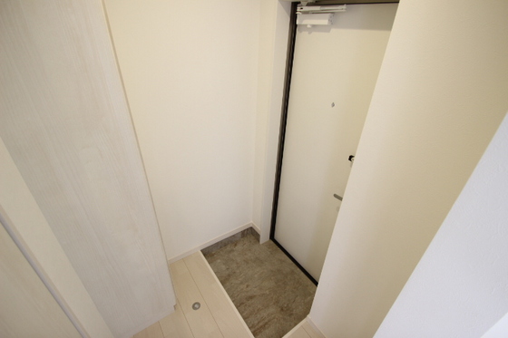 玄関　※別部屋の写真です