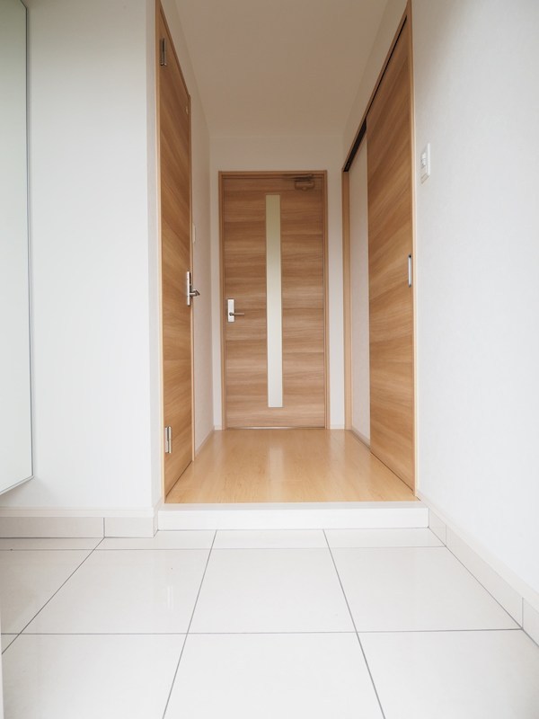 玄関　シューズボックスあり。