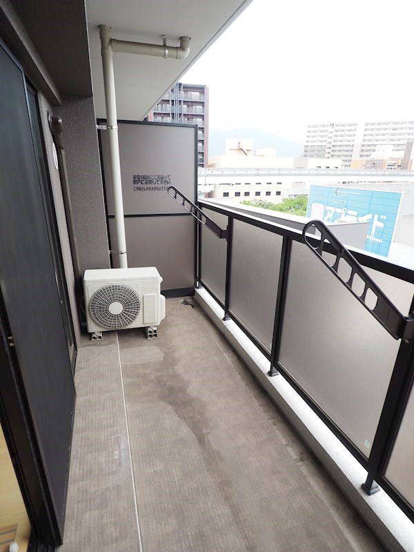 バルコニー　洗濯物もたくさん干せます