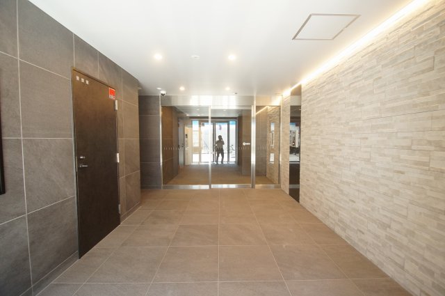 エントランス　エントランス