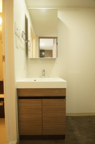 洗面設備　日々の生活に便利な「独立洗面台」あります。