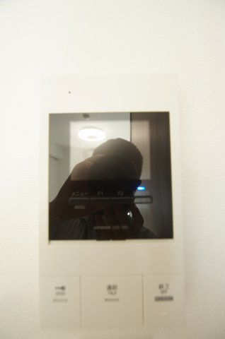 セキュリティ　来訪者が確認できる女性に安心の「TVモニターホン」