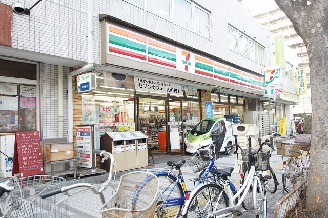コンビニ　セブンイレブン「川崎日進町店」（コンビニ）まで319m