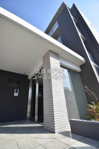 建物外観　綺麗な外観