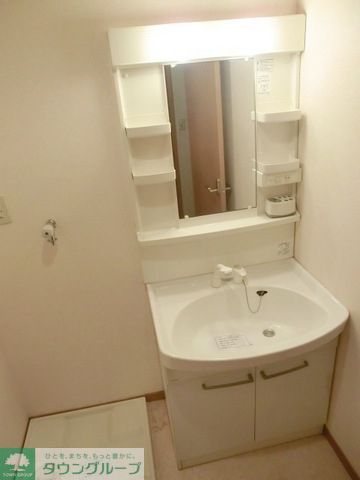 洗面設備　シャンドレ付独立洗面台