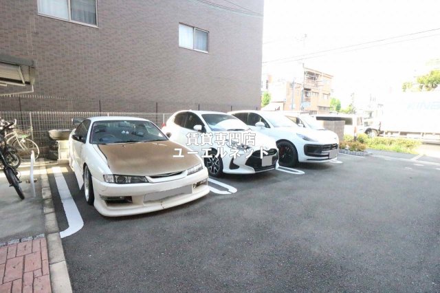 駐車場　敷地内駐車場あり◎