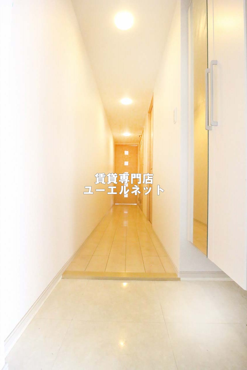 玄関　住まいの顔ともなる玄関