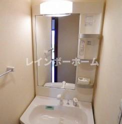 洗面設備　脱衣スペースもあります