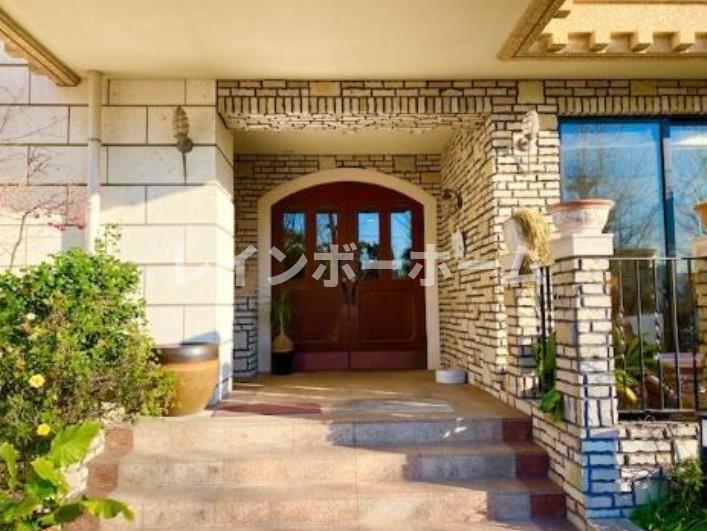 エントランス　ゆとりのあるエントランスです