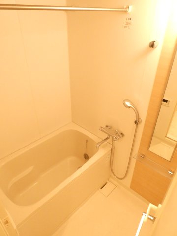 バス・シャワールーム　※別部屋参考画像