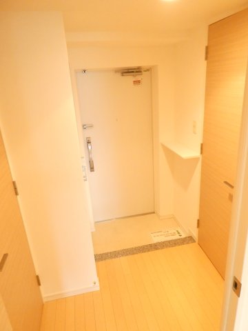 玄関　※別部屋参考画像