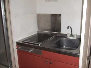 キッチン　設備・仕様は号室により異なる為、現況を優先致します。