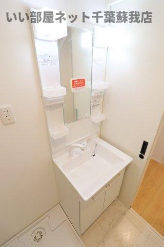 洗面設備　コンパクトで使いやすい洗面所