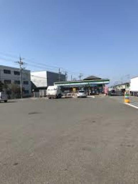 コンビニ　ファミリーマート和歌山岩橋店（コンビニ）まで291m