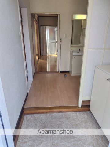 ハイツ本町の玄関写真