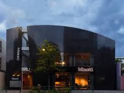 ホームセンター　Minotti　BOUTIQUE　AOYAMA（ホームセンター）まで814m