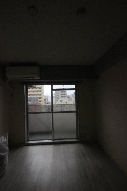 居室・リビング　同物件別号室の写真です。