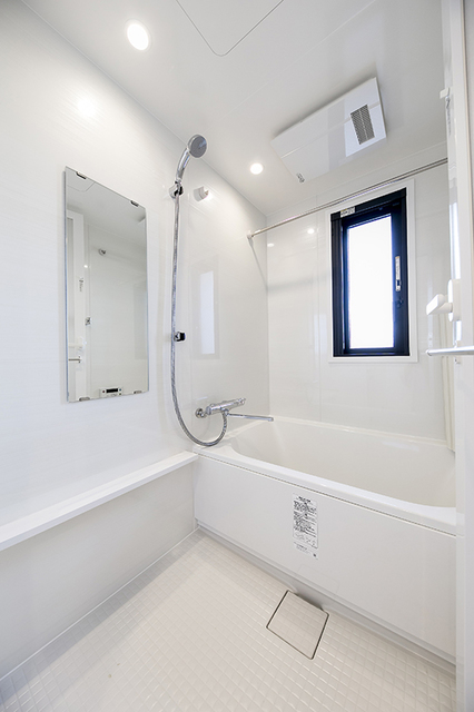 バス・シャワールーム　※写真は同タイプ住戸です。