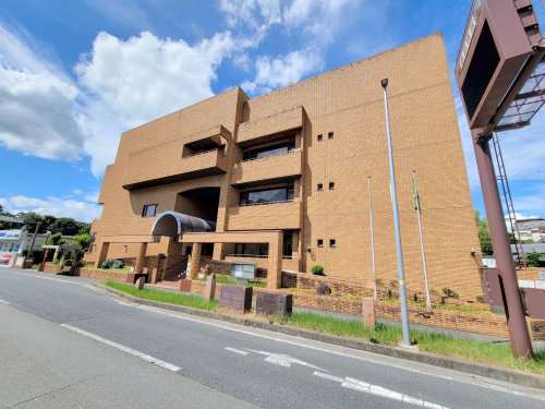 図書館　生駒市図書館（図書館）まで767m