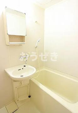 洗面設備　※同仕様参考写真