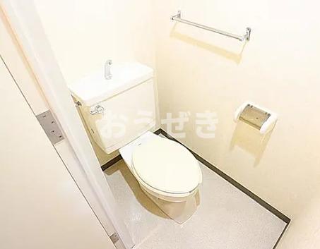 トイレ　※同仕様参考写真