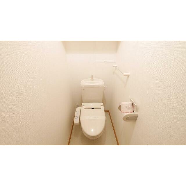 トイレ　当物件の参考写真です。(同建物の部屋)
