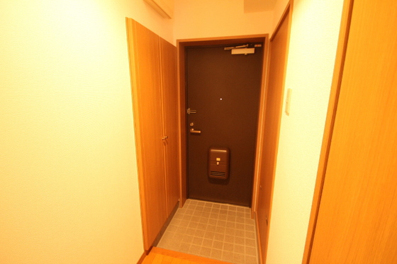玄関　※別部屋の写真です